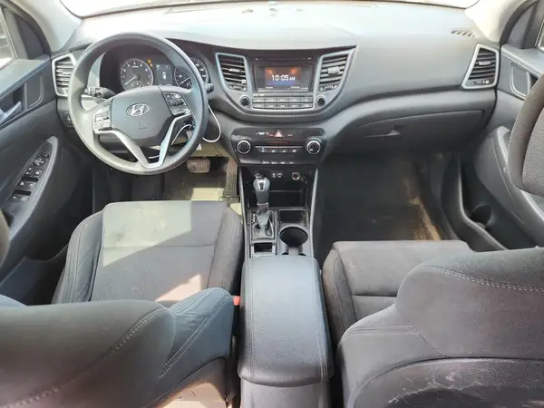 KM8J33A42HU492304 2017 HYUNDAI TUCSON - Image 8