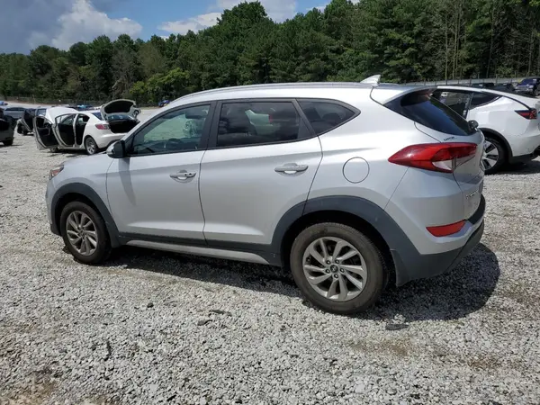 KM8J33A42HU522739 2017 HYUNDAI TUCSON - Image 2