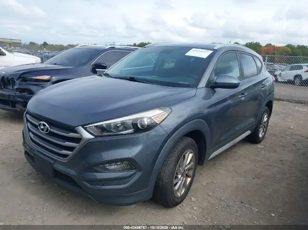 KM8J33A42HU527276 2017 HYUNDAI TUCSON - Image 2