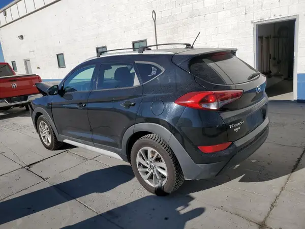 KM8J33A42HU528802 2017 HYUNDAI TUCSON - Image 2