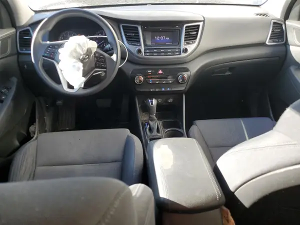 KM8J33A42HU528802 2017 HYUNDAI TUCSON - Image 8