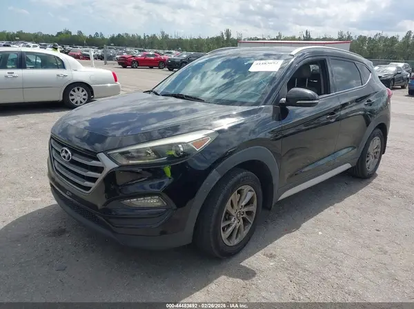 KM8J33A42HU537838 2017 HYUNDAI TUCSON - Image 2