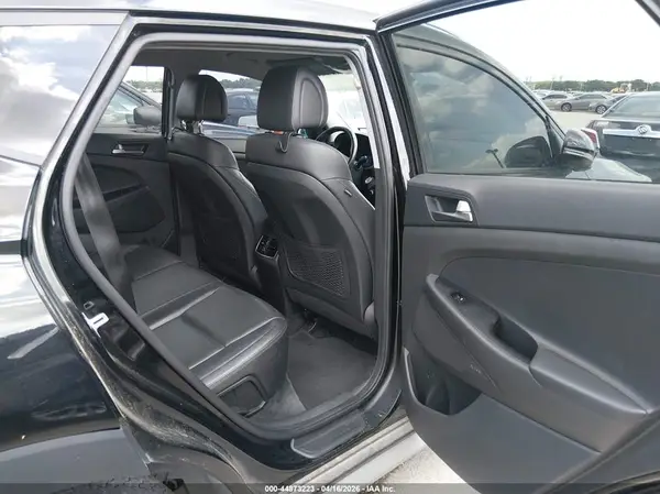 KM8J33A42HU541467 2017 HYUNDAI TUCSON - Image 8