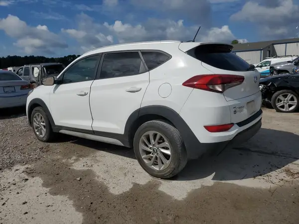 KM8J33A42HU545275 2017 HYUNDAI TUCSON - Image 2