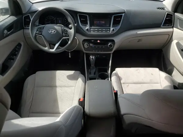KM8J33A42HU545275 2017 HYUNDAI TUCSON - Image 8