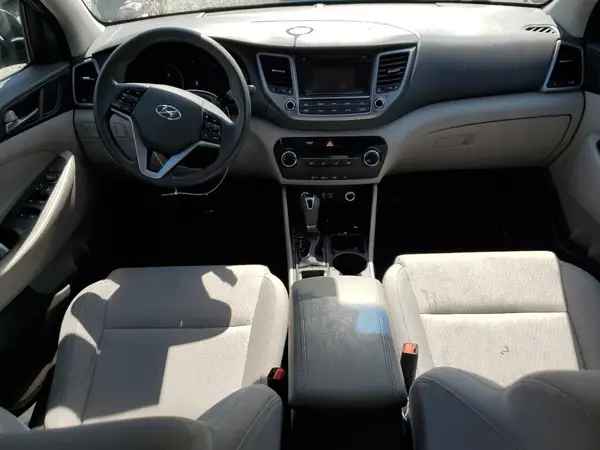 KM8J33A42HU554767 2017 HYUNDAI TUCSON - Image 8
