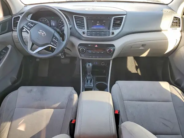 KM8J33A42HU555126 2017 HYUNDAI TUCSON - Image 8