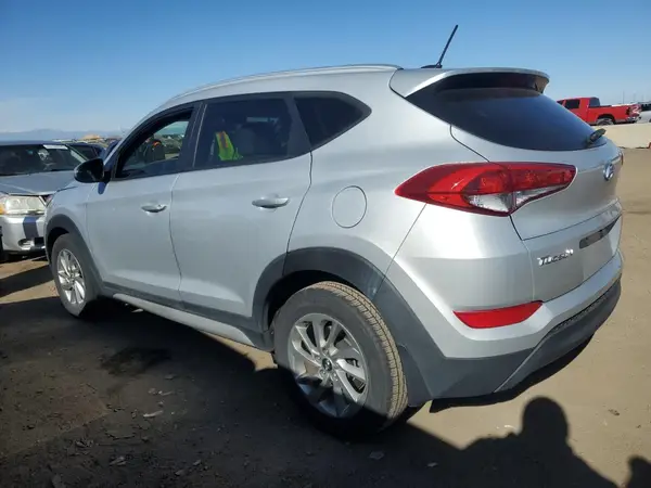 KM8J33A42HU582942 2017 HYUNDAI TUCSON - Image 2