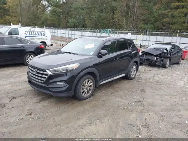 KM8J33A42HU585775 2017 HYUNDAI TUCSON - Image 2