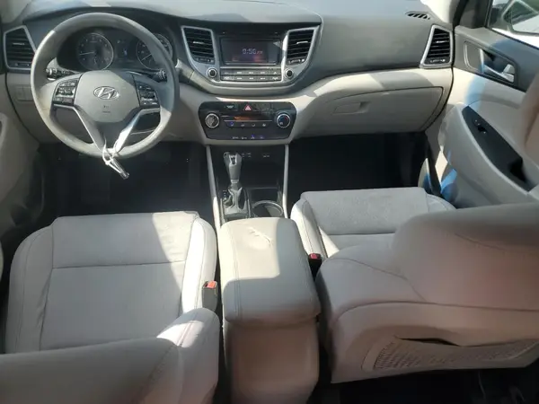 KM8J33A42HU594735 2017 HYUNDAI TUCSON - Image 8
