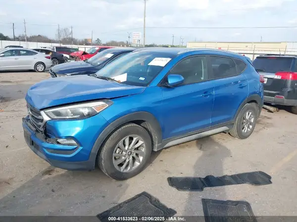 KM8J33A42JU600202 2018 HYUNDAI TUCSON - Image 2