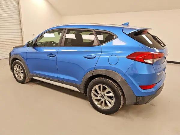 KM8J33A42JU600510 2018 HYUNDAI TUCSON - Image 2