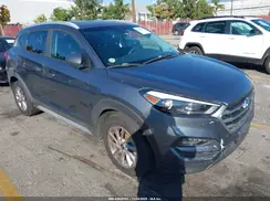 KM8J33A42JU608851 2018 HYUNDAI TUCSON