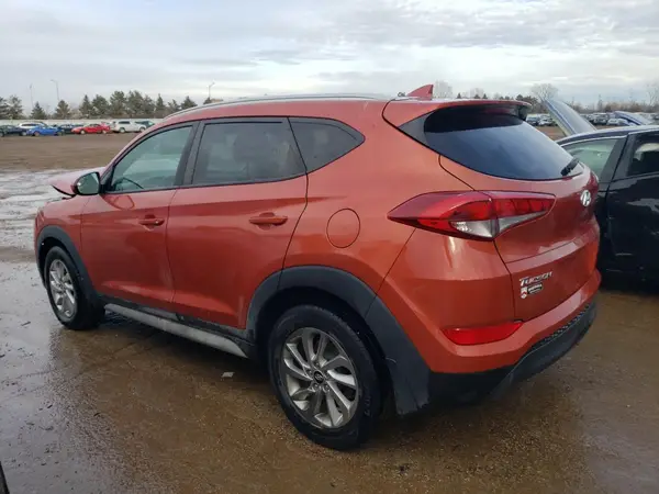 KM8J33A42JU610213 2018 HYUNDAI TUCSON - Image 2