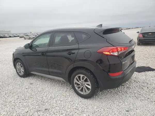KM8J33A42JU613077 2018 HYUNDAI TUCSON - Image 2
