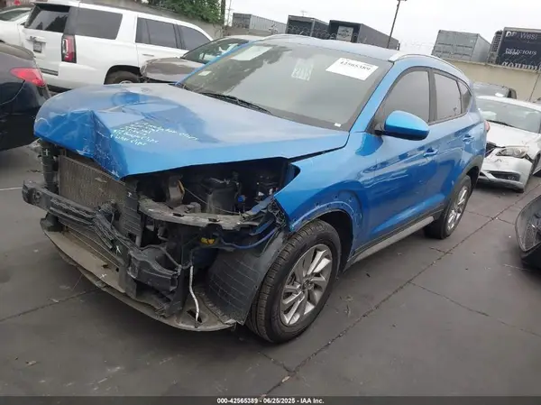 KM8J33A42JU618666 2018 HYUNDAI TUCSON - Image 2