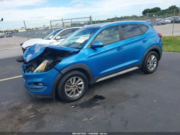 KM8J33A42JU621079 2018 HYUNDAI TUCSON - Image 2