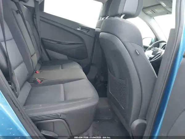 KM8J33A42JU621079 2018 HYUNDAI TUCSON - Image 8