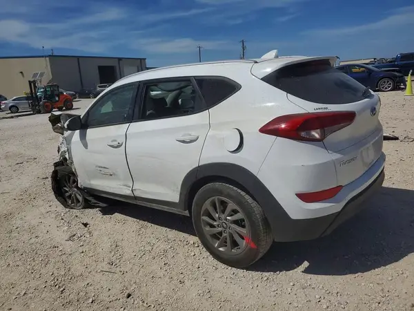 KM8J33A42JU626914 2018 HYUNDAI TUCSON - Image 2