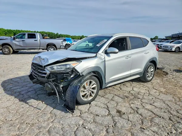 KM8J33A42JU633006 2018 HYUNDAI TUCSON - Image 1