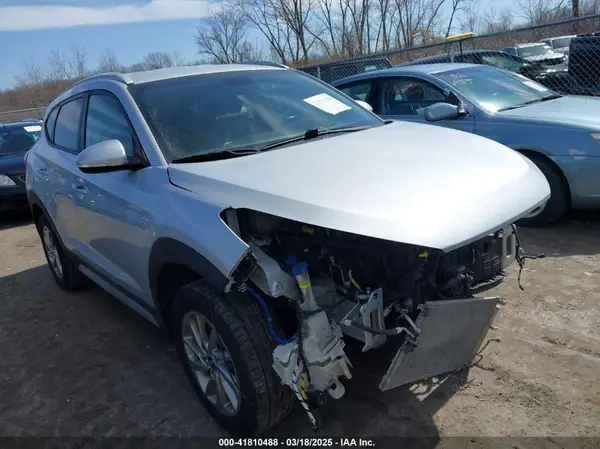 KM8J33A42JU638223 2018 HYUNDAI TUCSON - Image 1