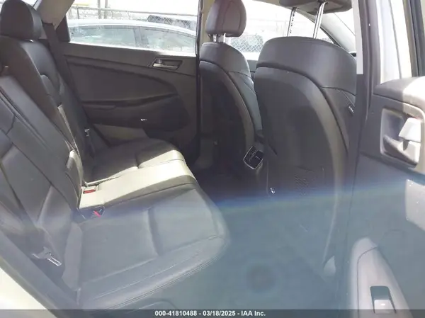 KM8J33A42JU638223 2018 HYUNDAI TUCSON - Image 8