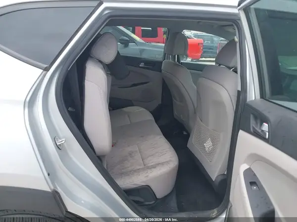 KM8J33A42JU639226 2018 HYUNDAI TUCSON - Image 8