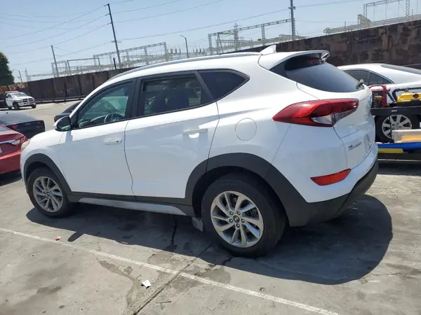 KM8J33A42JU639808 2018 HYUNDAI TUCSON - Image 2