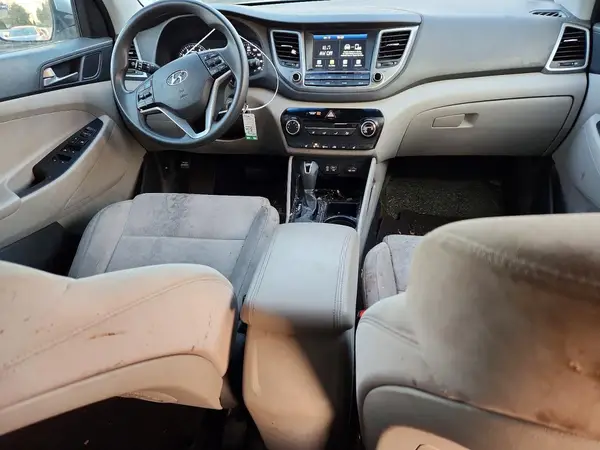 KM8J33A42JU651635 2018 HYUNDAI TUCSON - Image 8