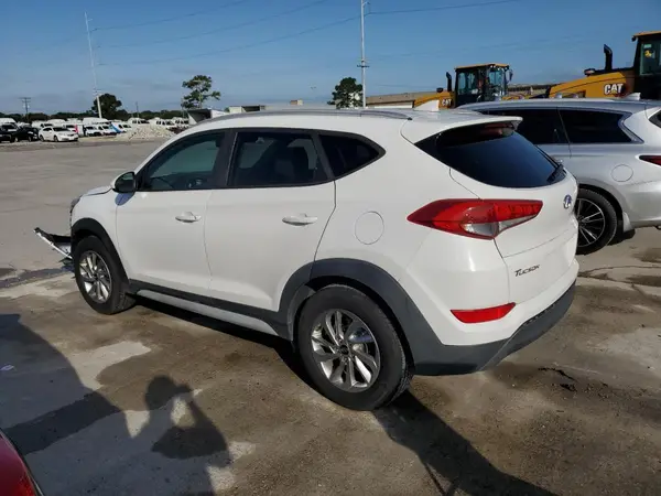 KM8J33A42JU653367 2018 HYUNDAI TUCSON - Image 2