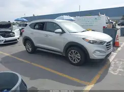 KM8J33A42JU653479 2018 HYUNDAI TUCSON