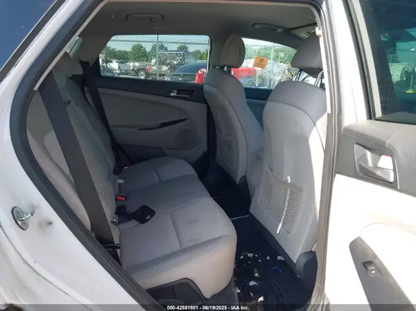 KM8J33A42JU655538 2018 HYUNDAI TUCSON - Image 8