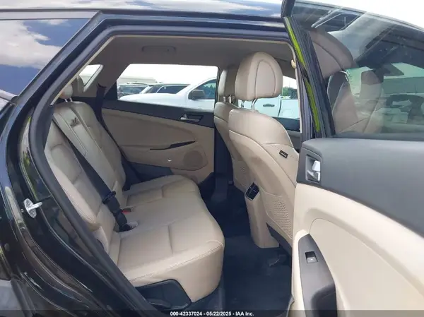 KM8J33A42JU655670 2018 HYUNDAI TUCSON - Image 8