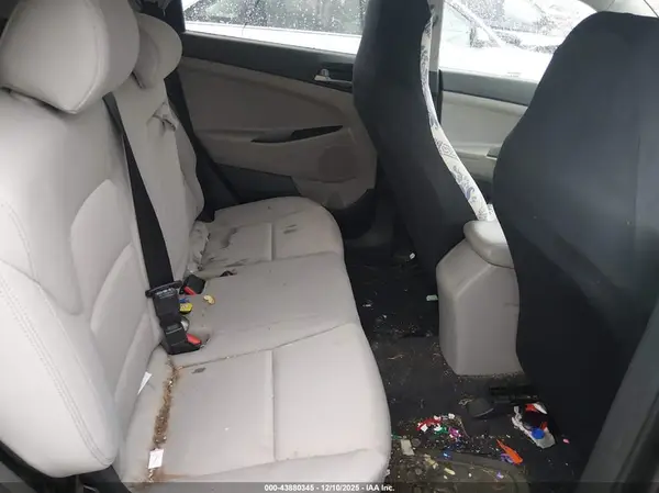 KM8J33A42JU663588 2018 HYUNDAI TUCSON - Image 8