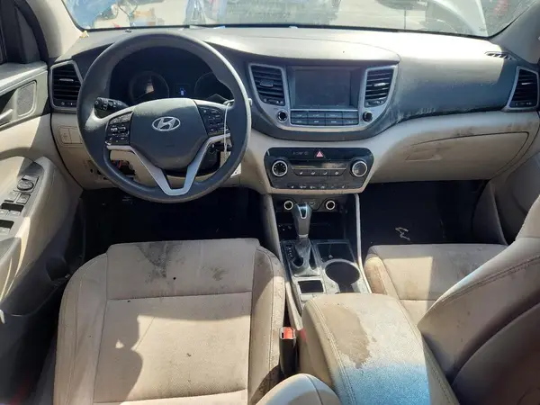 KM8J33A42JU664451 2018 HYUNDAI TUCSON - Image 8