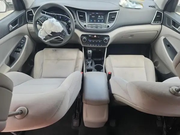 KM8J33A42JU668239 2018 HYUNDAI TUCSON - Image 8