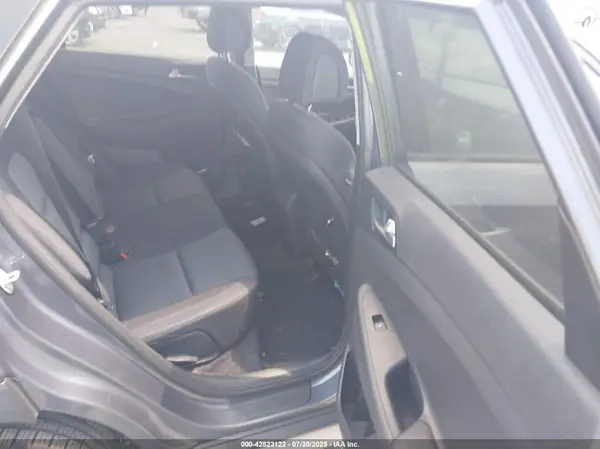 KM8J33A42JU670508 2018 HYUNDAI TUCSON - Image 8