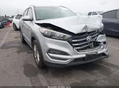 KM8J33A42JU680407 2018 HYUNDAI TUCSON