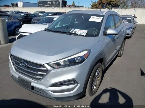 KM8J33A42JU680407 2018 HYUNDAI TUCSON - Image 2