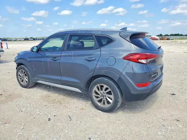 KM8J33A42JU681816 2018 HYUNDAI TUCSON - Image 2