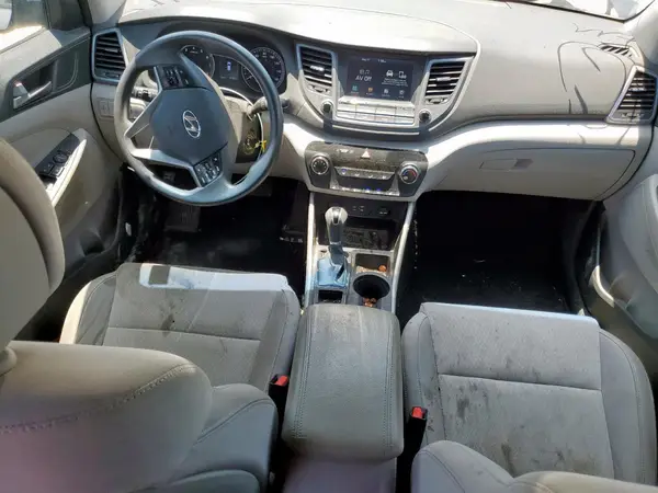 KM8J33A42JU683033 2018 HYUNDAI TUCSON - Image 8