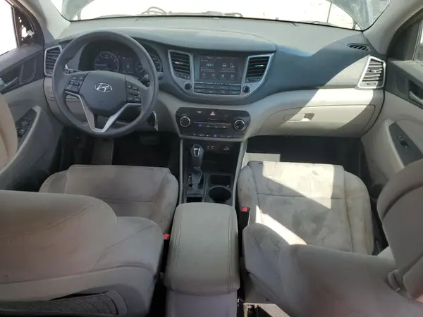 KM8J33A42JU683243 2018 HYUNDAI TUCSON - Image 8