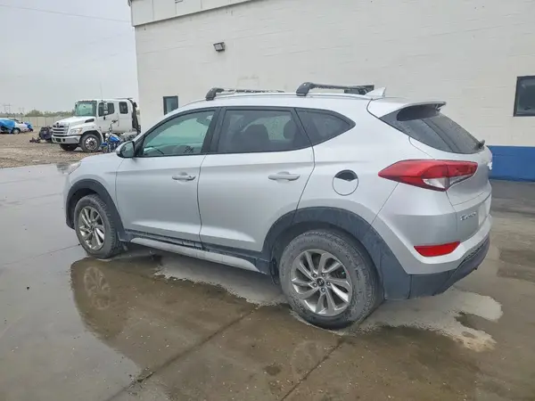 KM8J33A42JU690791 2018 HYUNDAI TUCSON - Image 2