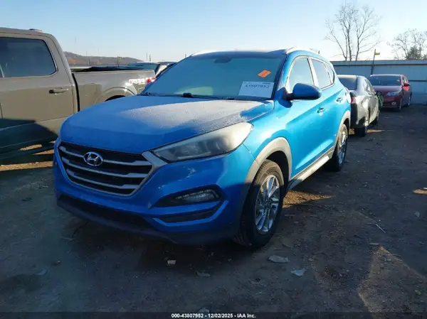 KM8J33A42JU692508 2018 HYUNDAI TUCSON - Image 2