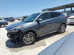 KM8J33A42JU692802 2018 HYUNDAI TUCSON
