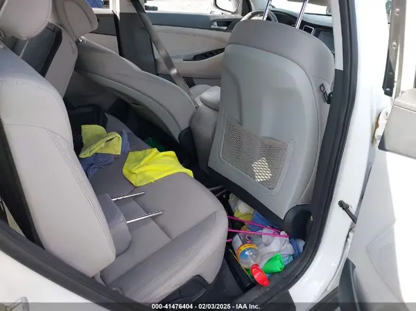 KM8J33A42JU693500 2018 HYUNDAI TUCSON - Image 8