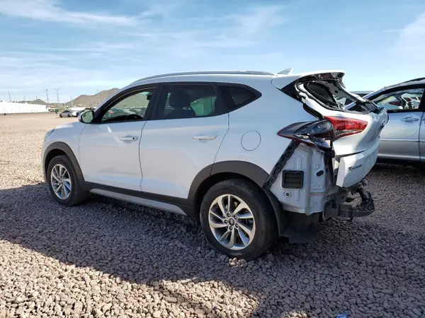 KM8J33A42JU694579 2018 HYUNDAI TUCSON - Image 2