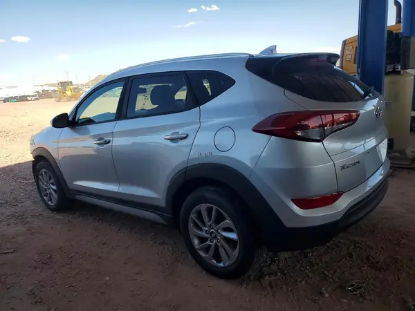 KM8J33A42JU694680 2018 HYUNDAI TUCSON - Image 2