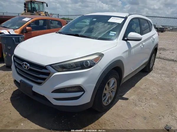 KM8J33A42JU695716 2018 HYUNDAI TUCSON - Image 2