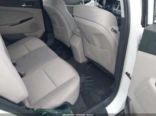 KM8J33A42JU717035 2018 HYUNDAI TUCSON - Image 8